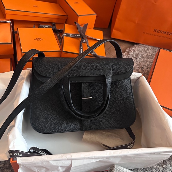 Hermes Handbags - AUTHENTIC HALZAN 25 Noir